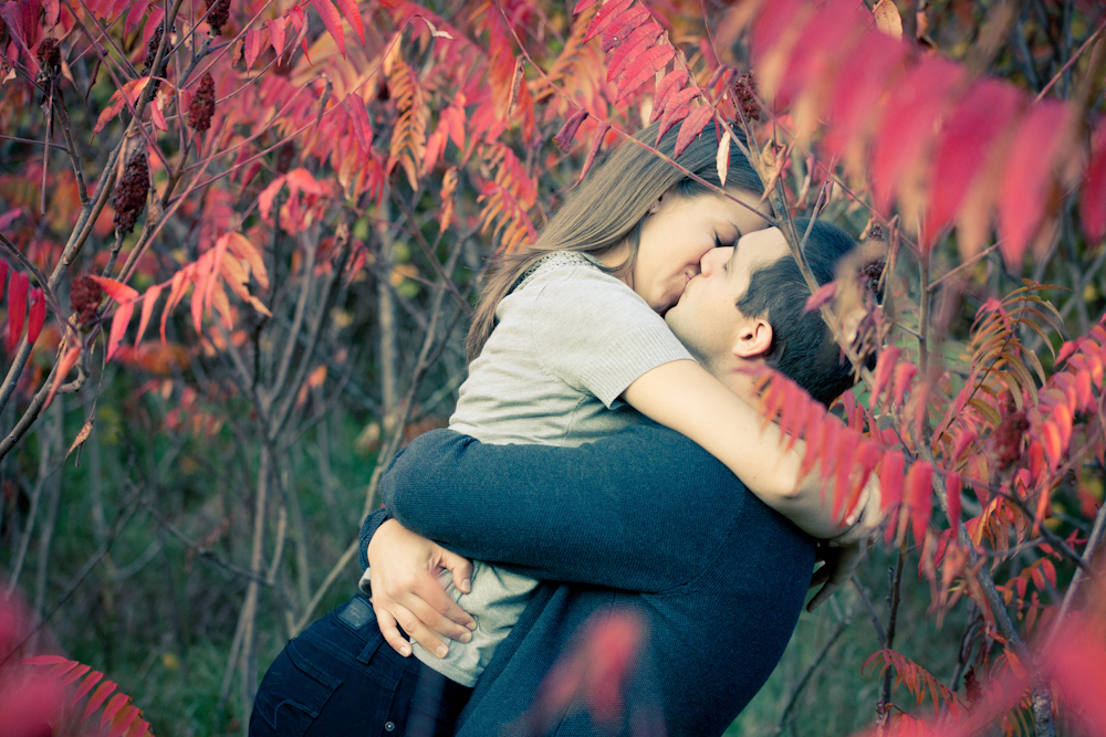 fall engagement photos