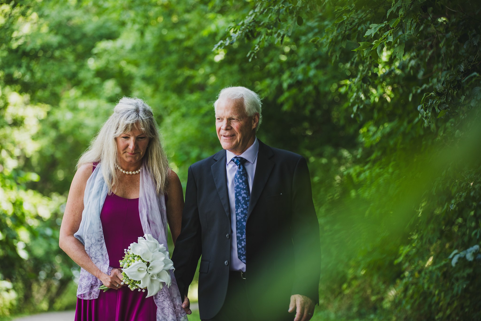 elopement photos for a retired couple at the Collingwood Arboretum